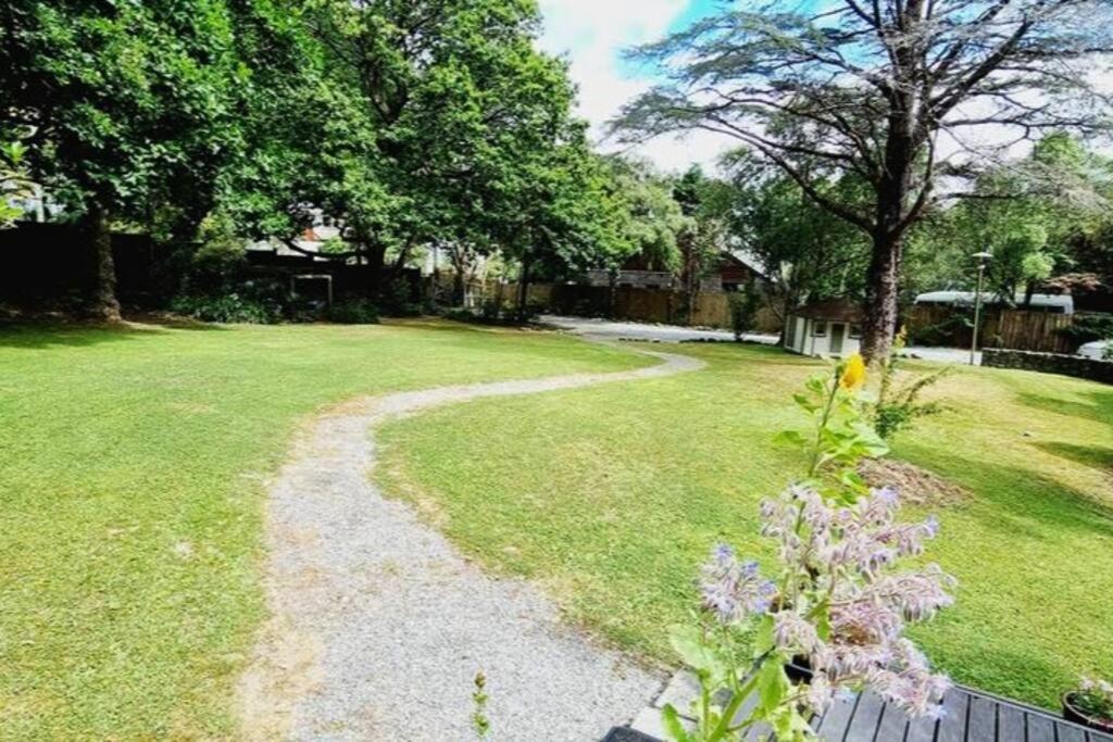 Pinehaven Cottage アッパー・ハット エクステリア 写真